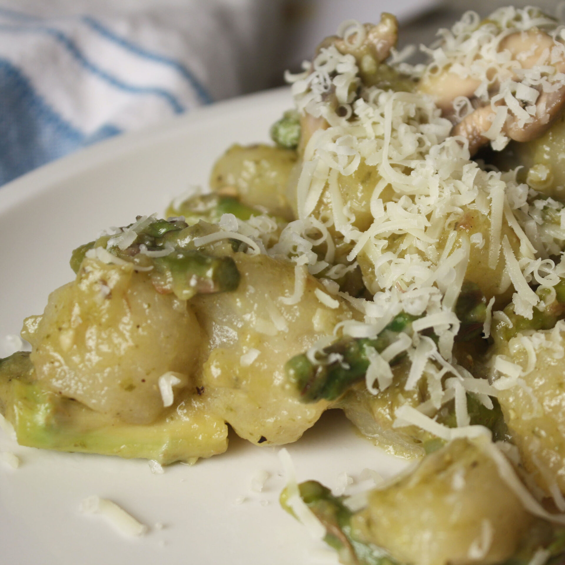 cauliflower pesto veggie gnocchi | hearth health happiness