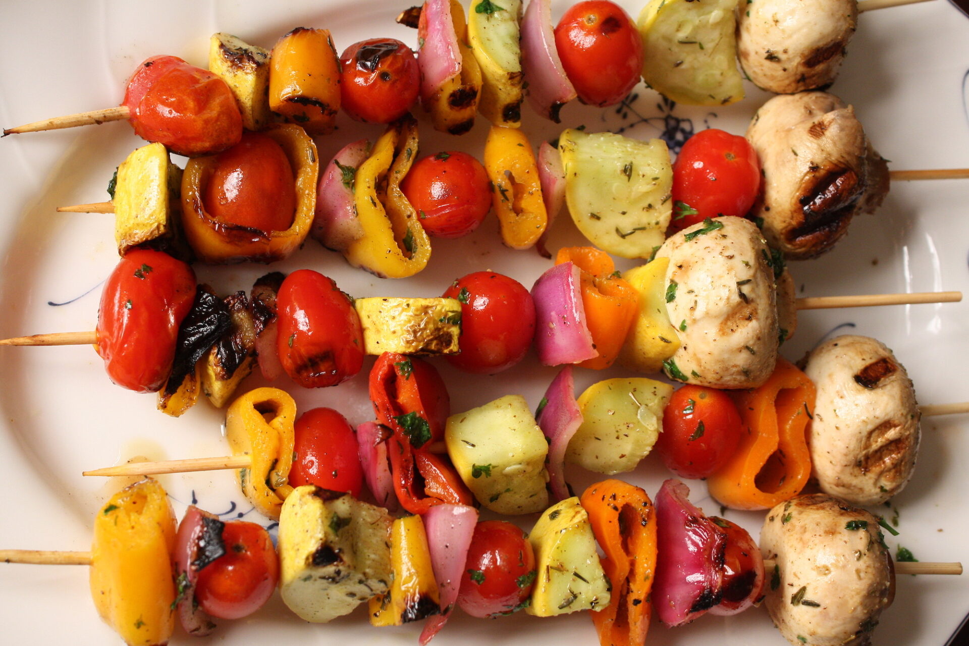 overhead shot of veggie kabobs | hearth health happiness