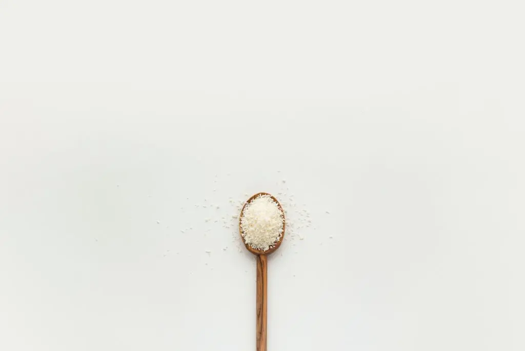 Flatlay of salt on spoon | Photo by Joanna Kosinska on Unsplash | hearth health happiness