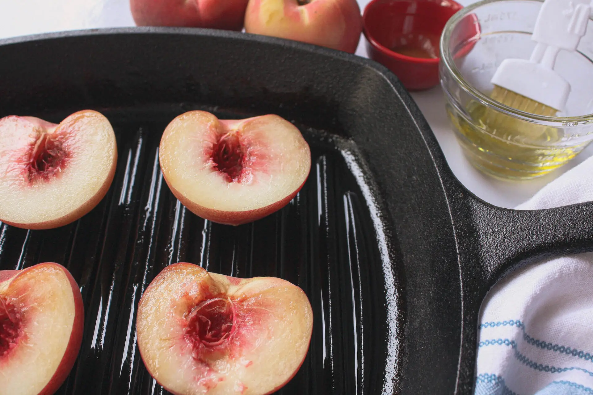 fresh peaches on grill pan before cooking | food blog | hearth health happiness