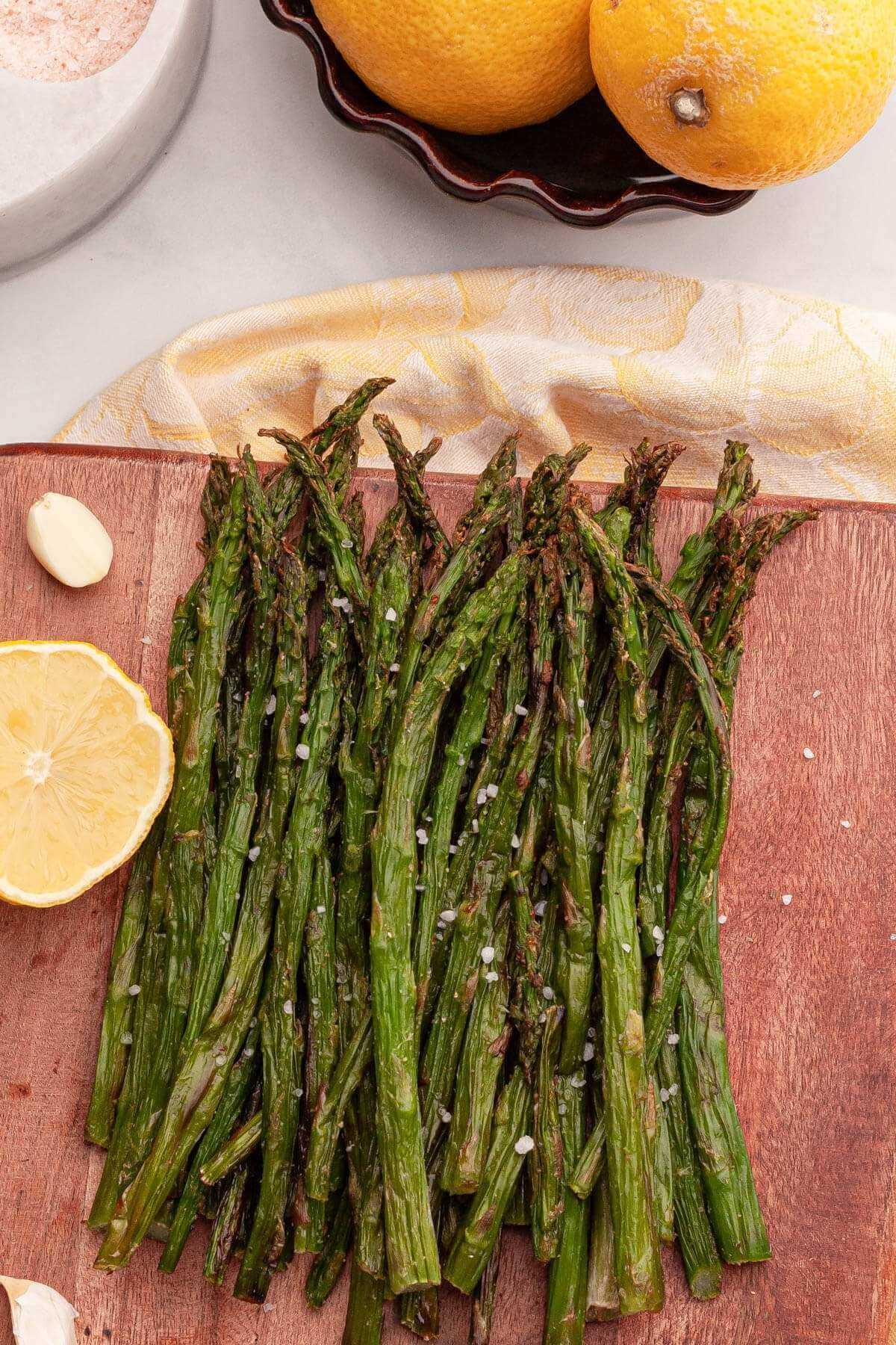 air fryer frozen asparagus on counter